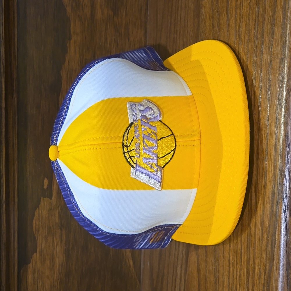 Vtg 80s NOS Deadstock LA Lakers AJD Lucky Stripe snapback Trucker hat